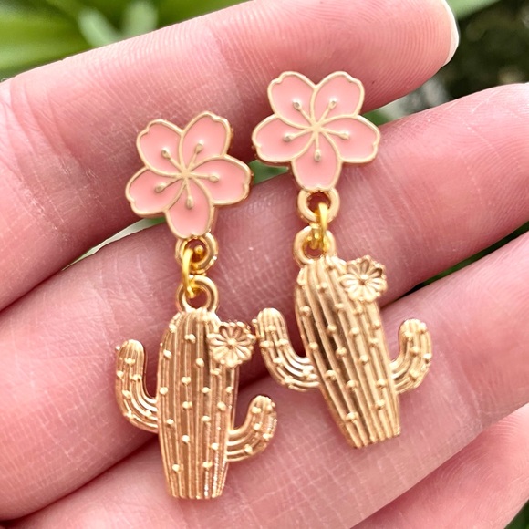 Floral Cactus Earrings - Picture 1 of 7